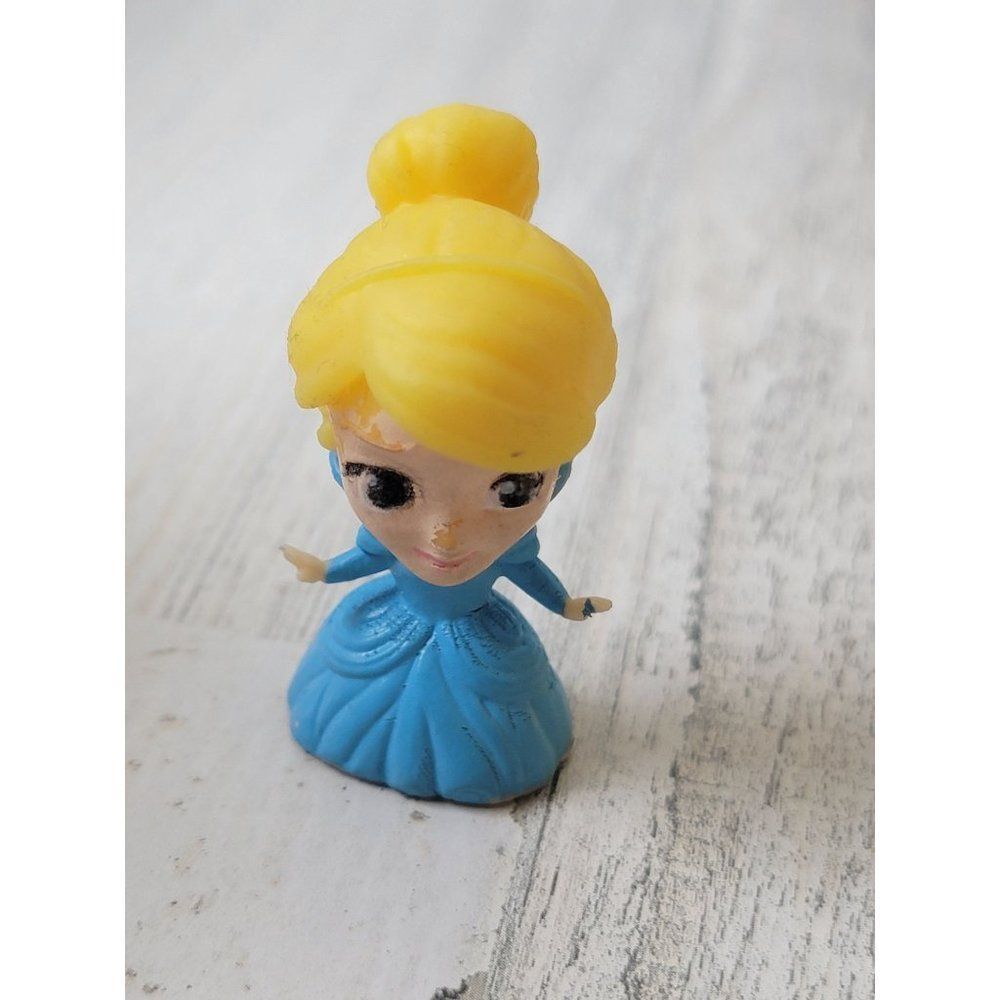 Disney mini rubber Cinderella princess toy figure